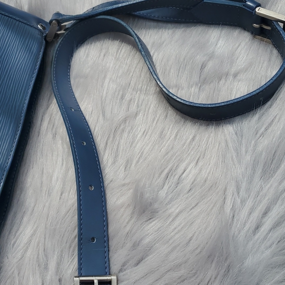 Purse - Picture 9 of 9